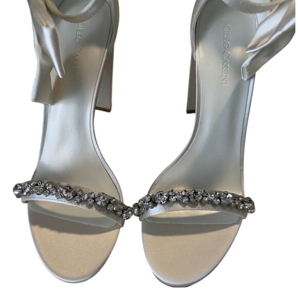 Oleg Cassini Melania Ivory Bow Detail Ankle Buckle Rhinestone Heels Size 7 NIB - Picture 6 of 13